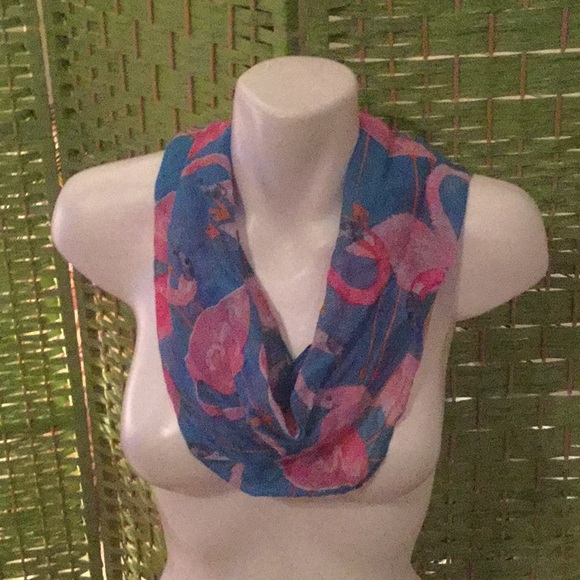 🦩NWT Fabulous Flamingo🦩 Brand New / Tags Fun To Wear Scarf Closet Must Have 🦩 - Picture 2 of 6